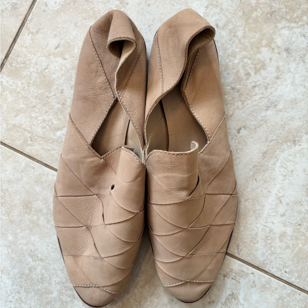 Diba True No Evidence Womens Tan Slip On Loafer Flats Shoes